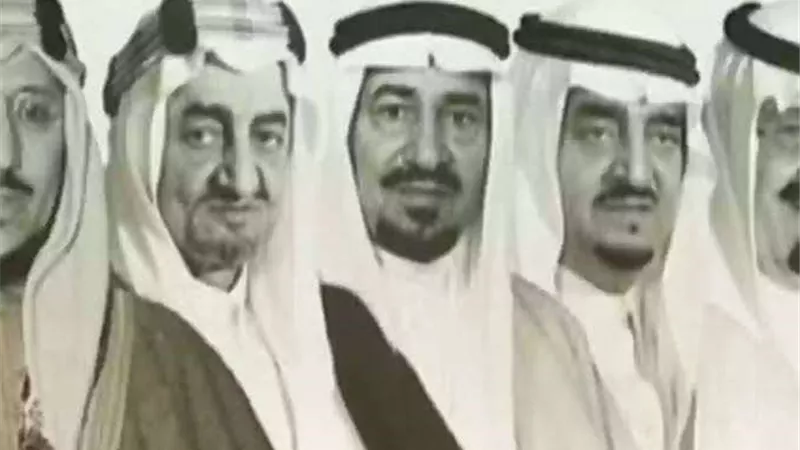 وعد بلفور واستيلاء آل سعود على حائل.. محطات تاريخية في 2 نوفمبر