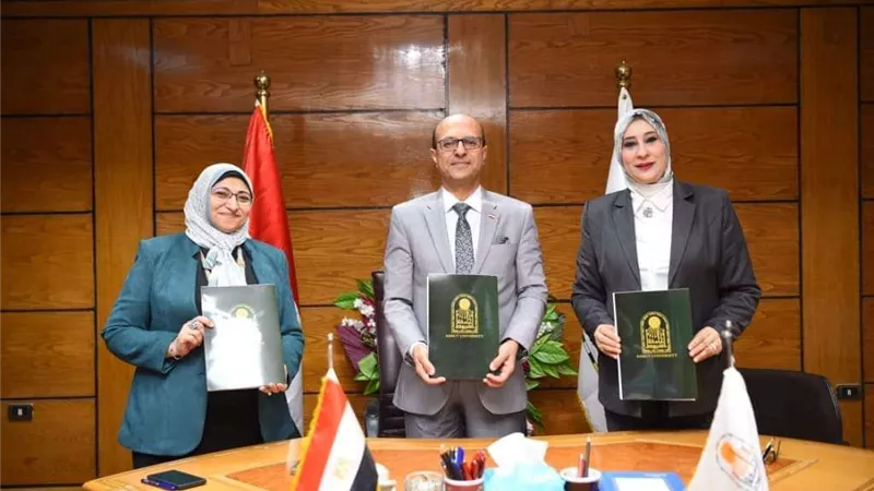 المنشاوي يعتمد بروتوكول التعاون المشترك بين كلية التربية للطفولة المبكرة وقطاع المدارس المصرية اليابانية بأسيوط
