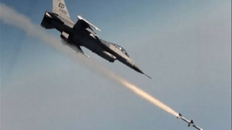 استشهاد 8 أشخاص في غارة إسرائيلية على بعلبك في لبنان