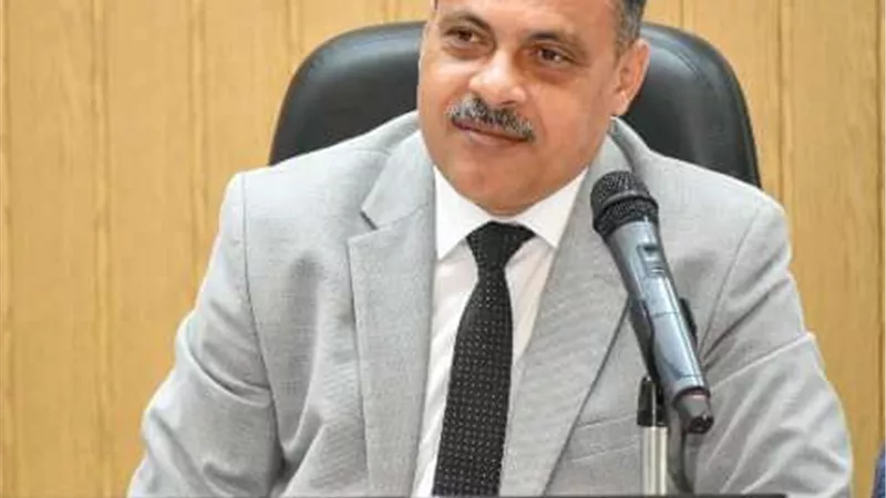 محافظ الشرقية يُشيد بجهود استخراج تراخيص البناء خلال أكتوبر