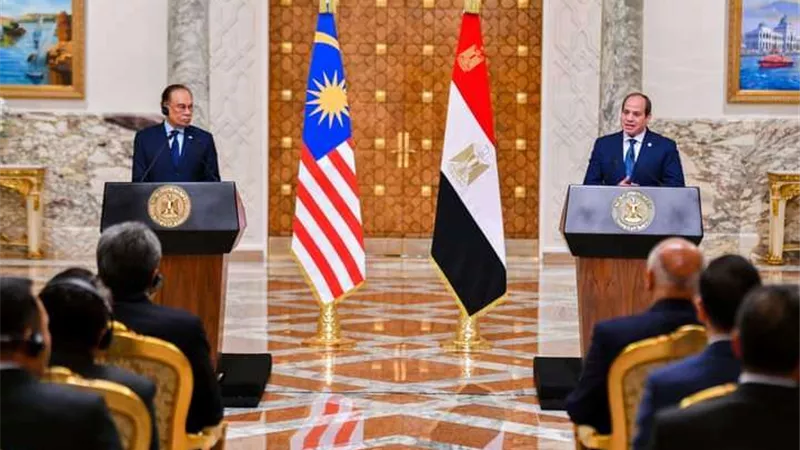رئيس وزراء ماليزيا: تعزيز التعاون مع مصر في التجارة والتعليم والثقافة
