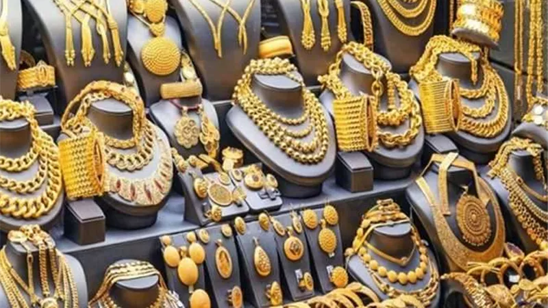 شوف وصل كام ..الذهب يقترب من أدنى مستوى له خلال شهرين