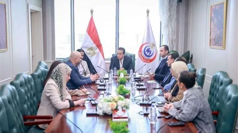 وزير الصحة يستقبل وفد شركة موانئ دبي بالعاصمة الإدارية الجديدة