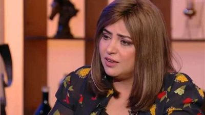 منعتها من استخدام الأسانسير.. الفنانة وفاء مكي تتقدم ببلاغ ضد مالكة عقار بالدقي