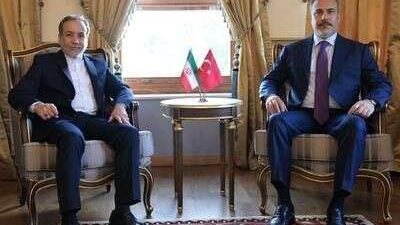 إيران وتركيا تناقشان العلاقات الثنائية والأوضاع الإقليمية في لقاء مشترك
