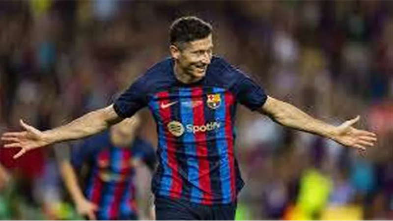 ليفاندوفسكي يقود هجوم برشلونة أمام بريست في دوري أبطال أوروبا