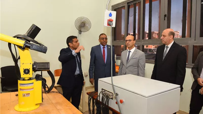 المنشاوي يترأس الإجتماع التحضيري الأول في جامعة أسيوط التكنولوجية الدولية
