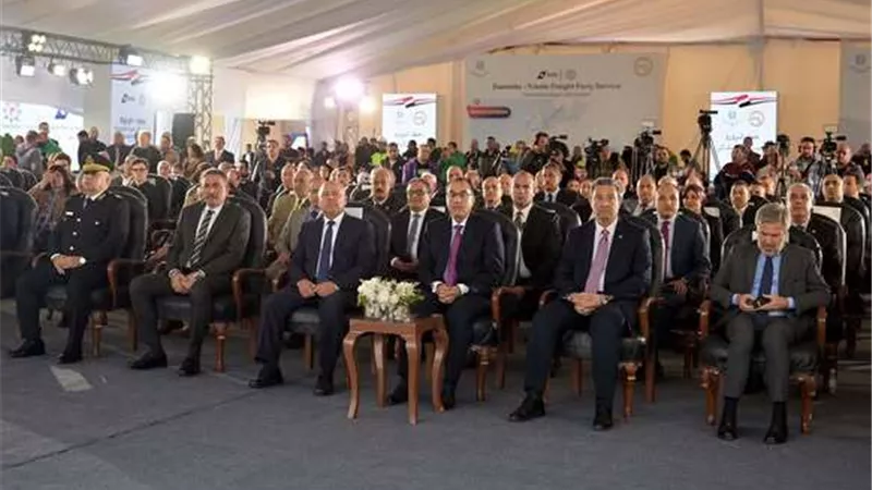 رئيس الوزراء يشهد احتفالية تشغيل وإطلاق الرحلة الأولى لخط الرورو المصري  الإيطالي
