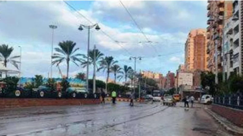 طقس الجمعة.. أمطار على السواحل الشمالية وانخفاض درجات الحرارة