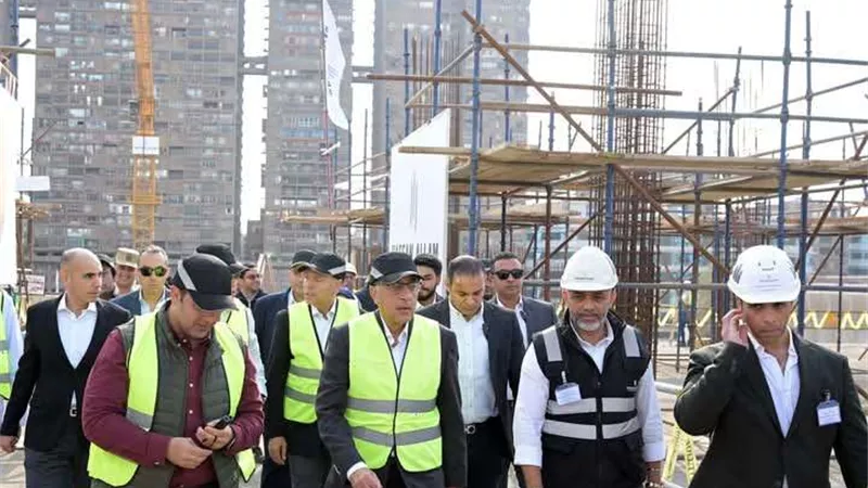 مدبولي: تحويلات المصريين بالخارج من أهم موارد العملة الصعبة