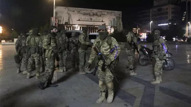 إرهابيون يقتحمون حلب ويهددون حكم الاسد.. ماذا يجري في سوريا ؟