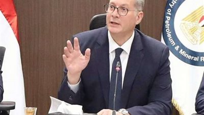 تكليف من وزير البترول لمجموعة خريجي برنامج القيادات الشابة والمتوسطة