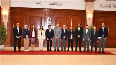 وزير الرياضة يلتقي إدارة اتحاد الإسكواش بتشكيله الجديد
