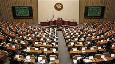 برلمان كوريا الجنوبية يبدأ التصويت على مقترح عزل الرئيس يون