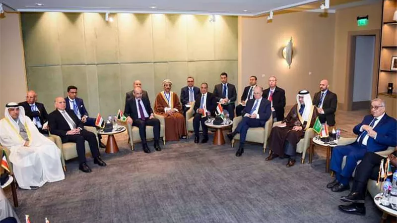 بالصور.. وزير الخارجية يعقد اجتماع تشاوري على هامش مؤتمر القاهرة الوزاري