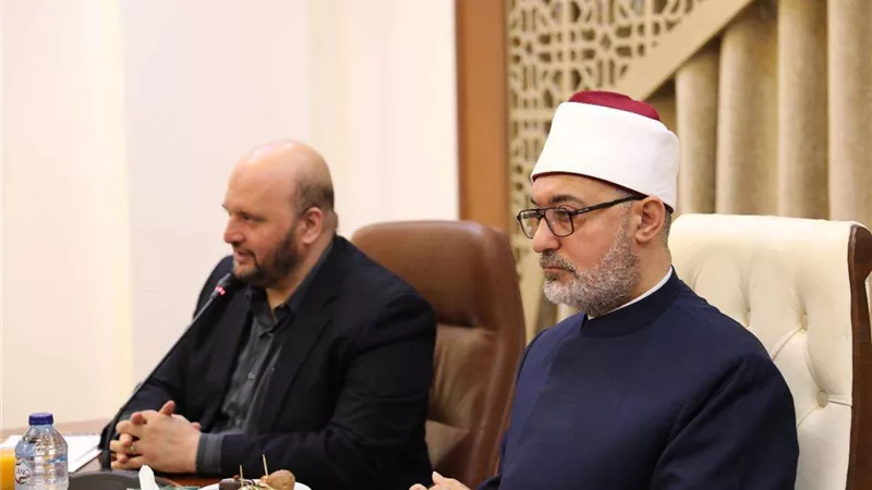 مفتي الجمهورية يعقد جلسة حوارية لاستعراض رؤية دار الإفتاء واستراتيجيتها المستقبلية