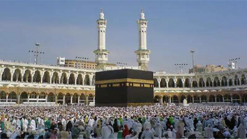 قرار  جديد من السعودية بشأن تأشيرات الزيارة بشهر رمضان المقبل