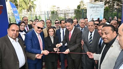 محافظ البحيرة ووزير التموين يفتتحان سوق اليوم الواحد بدمنهور