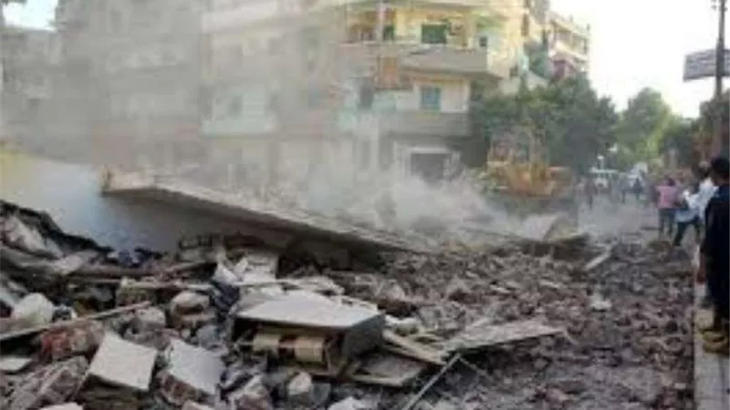 النيابة العامة تأمر بتشكيل لجنة هندسية لمعاينة عقار العباسية المنهار