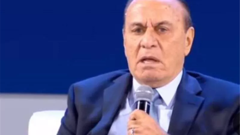 مفكر استراتيجي يكشف لماذا دمرت إسرائيل دفاعات سوريا بالكامل و طائراتها