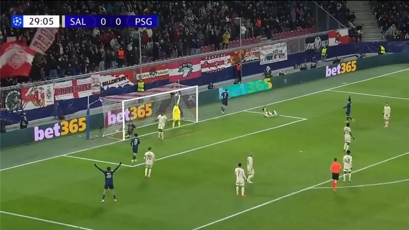 دوري أبطال أوروبا.. باريس سان جيرمان يهزم سالزبورج بثلاثية