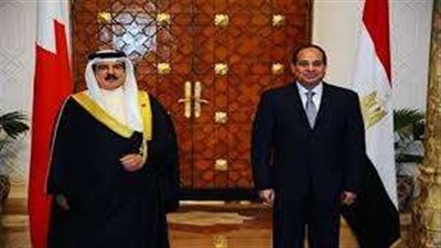السيسي وملك البحرين يبحثان التطورات بغزة ويؤكدان ضرورة وقف إطلاق النار