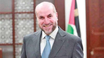 مستشار الرئيس الفلسطيني: غزة أصبحت غير قابلة للحياة