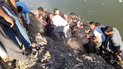 انتشال جثة غريق من ترعة بكفر الزيات