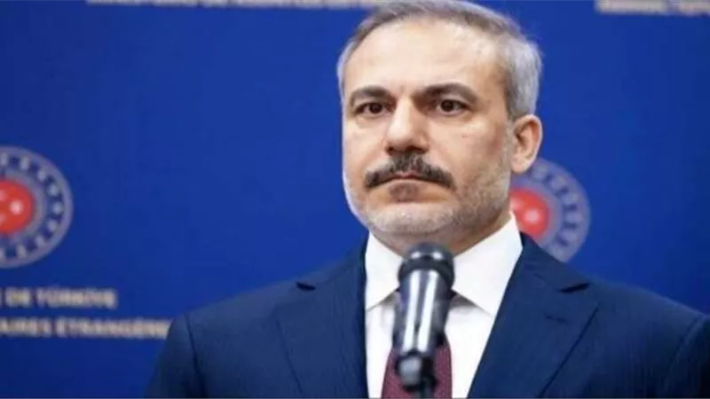 وزير الخارجية التركي يكشف تفاصيل جديدة بشأن رفض إسرائيل ودولة أخرى رحيل الأسد