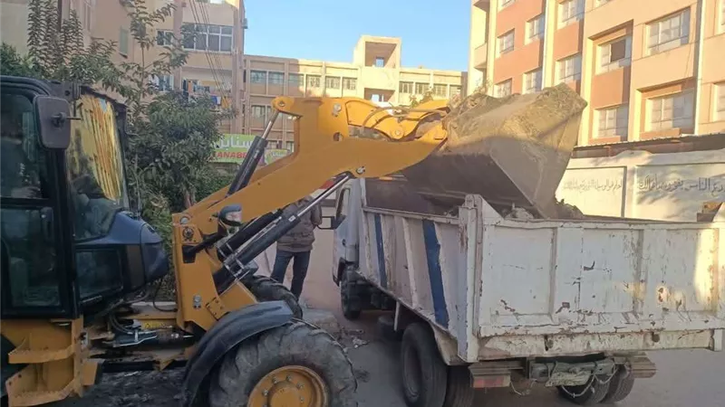 حملات موسّعة بمدن ومراكز كفر الشيخ لرفع القمامة وإزالة الإشغالات