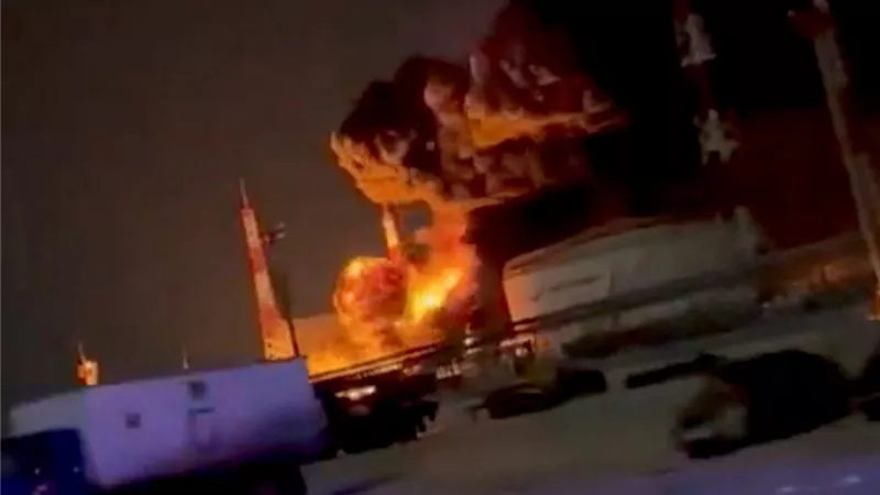 الحرب تتسع: كوريا الشمالية تدخل المعركة وأوكرانيا تستهدف منشآت نفطية روسية