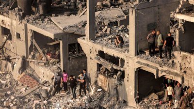 قصف إسرائيلي يهدم عدة مبانٍ سكنية في مدينة رفح جنوب قطاع غزة