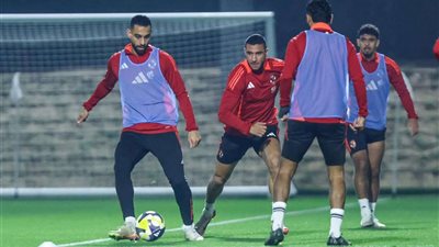 وسام أبو علي أساسيا.. تعرف على تشكيل الأهلي المتوقع أمام بلوزداد