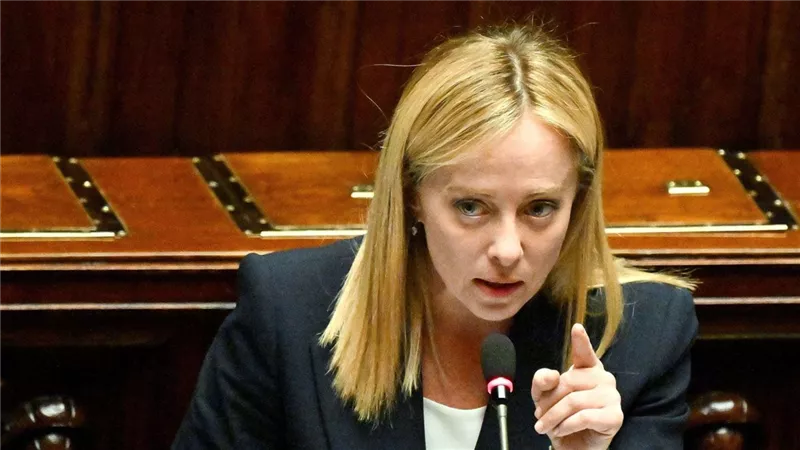 ايطاليا.. الهجرة غير المشروعة تشكل تهديداً أمنياً للاتحاد الأوروبي