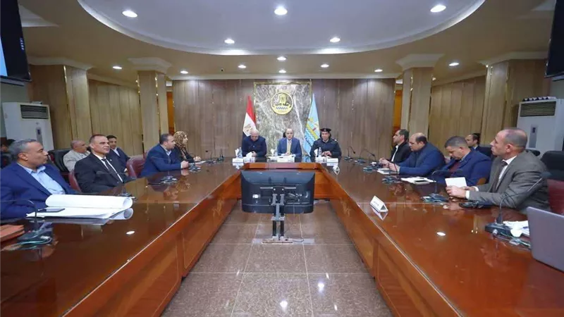 محافظ كفر الشيخ يترأس اجتماع لجنة التقسيم الإداري