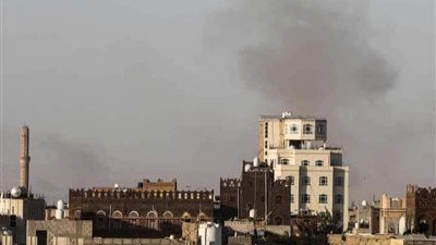 تصعيد إقليمي.. غارات إسرائيلية على اليمن ولبنان وسط انتقادات دولية وتحذيرات من انهيار الهدنة