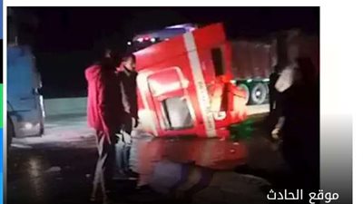 حادث تصادم على الطريق الصحراوي أمام الريف الأوروبي بدون إصابات
