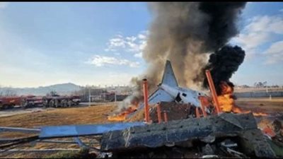 كارثة جوية في كوريا الجنوبية: وفاة 120 شخصًا وتحقيقات جارية في الحادث