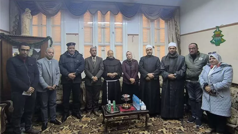 وفد لتقديم التهنئة للإخوة الأقباط بكنيسة الفرنسيسكان بمناسبة أعياد الميلاد بكفر الدوار