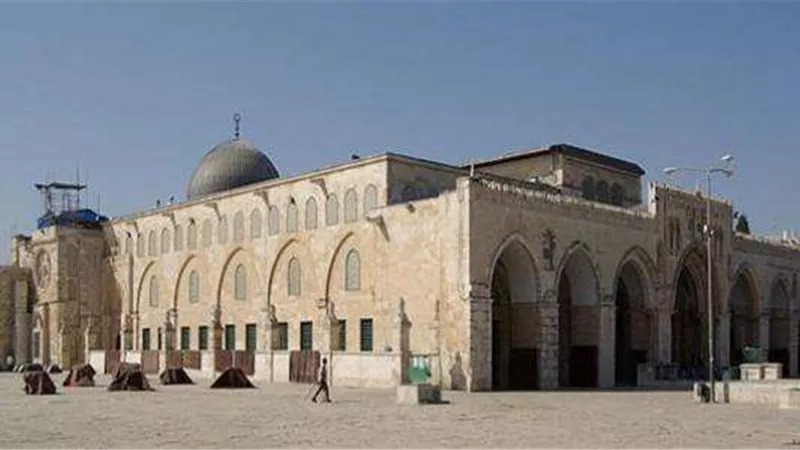 الإمارات تعلق على اقتحام المسجد الأقصى وتصفه بالأمر الاستفزازي