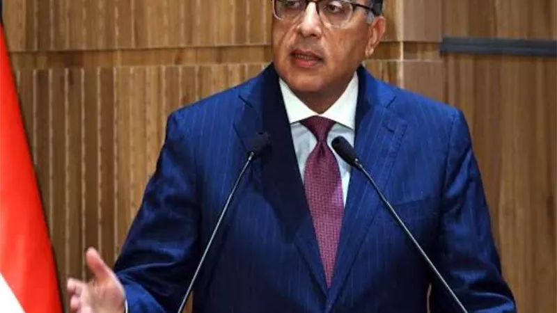 مدبولي يتفقد منطقة المصانع الجديدة بغزل المحلة وأعمال الإنتاج والتشغيل بها