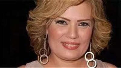 وفاة الشاعرة عبير الرزاز.. تعرف على الفنانين الذين تعاونت معهم