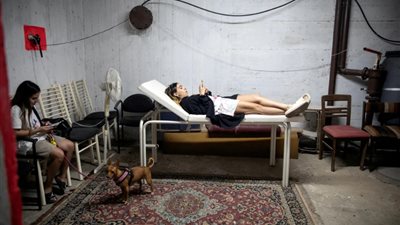 بعد الهجوم الصاروخي على بئيري: الجيش الإسرائيلي تطالب بإخلاء المدنيين في منطقة النصيرات