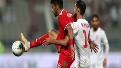 عمان يتقدم على البحرين بهدف المشيفري في الشوط الأول من نهائي خليجي 26