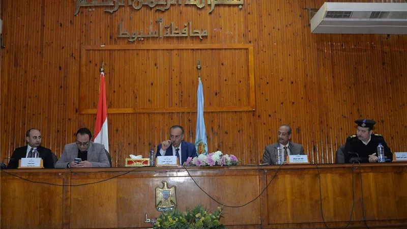 محافظ أسيوط: إصدار كارت 