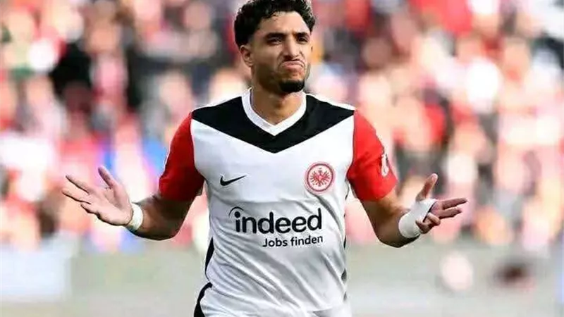 عمر مرموش على أعتاب الدوري الإنجليزي عبر بوابة السيتي
