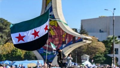 الولايات المتحدة تعلن دعمها لانتقال سياسي شامل في سوريا وتواصلها مع السلطات المؤقتة