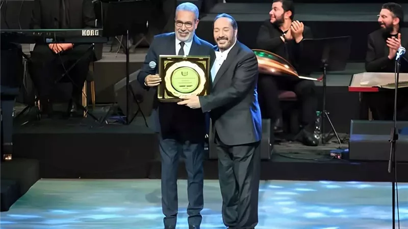 في أولى حفلات 