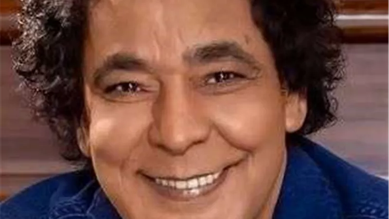وزير الثقافة يرسل وفدًا لمنزل محمد منير بعد غيابه عن احتفالية مصرية