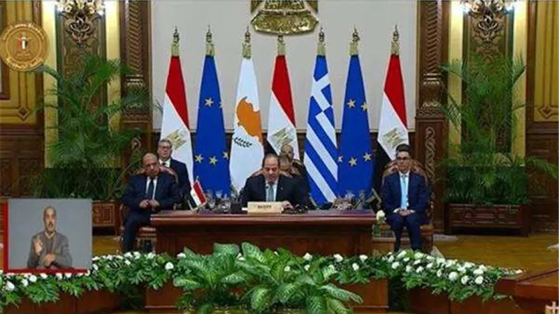 قمة مصرية يونانية قبرصية تبحث التعاون الاقتصادي.. وخبير: نقلة نوعية في الاستثمار والطاقة